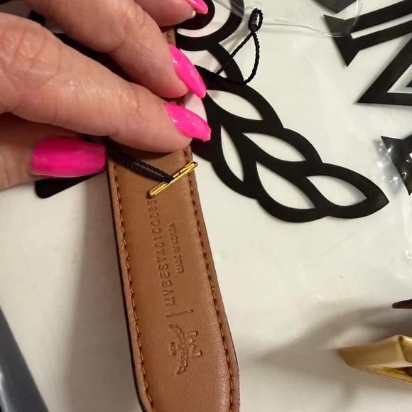 MCM Brown Leather Belt with Gold Buckle - Picture 3 of 4
